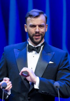Svētku koncerts Latvijas Valsts svētku noskaņās. Pianists Māris Žagars un solists Edgars Ošleja attēls